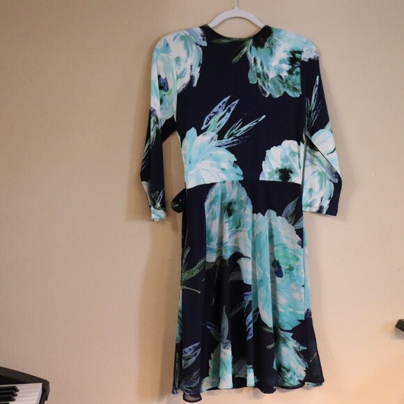 New Beige Blue Floral Dress Size 6 - Picture 2 of 2